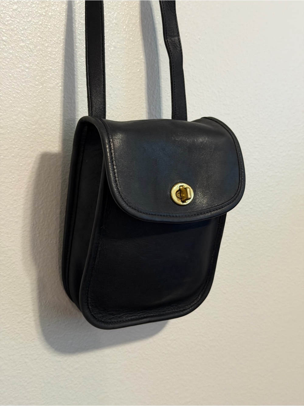 Vintage 1995 Coach Small Sidepack in Black Leather - Made in the USA - Picture 4 of 15